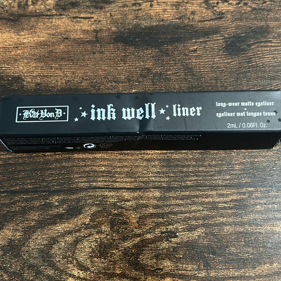 Kat Von D Ink Well Liner in Vampira - Picture 1 of 3